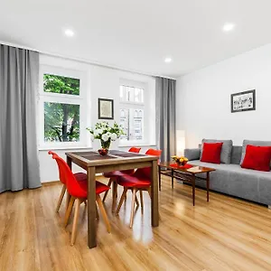 https://sunny-apartment-80-842.gdanskhotel.org