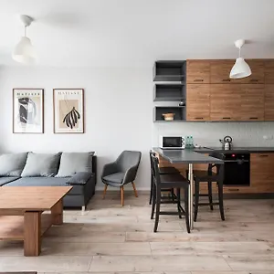 https://apt-matisse-cosy.warsawhotelspoland.com